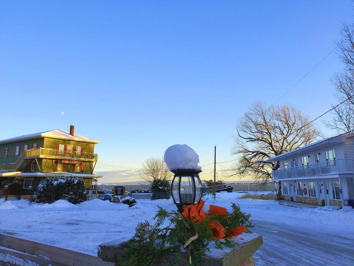 Les Petits Studios Du Bord De L'Eau Saint-Joseph-de-la-Rive 外观 照片