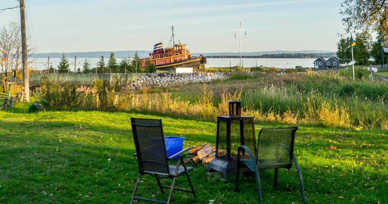 Les Petits Studios Du Bord De L'Eau Saint-Joseph-de-la-Rive 外观 照片